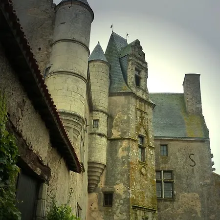 Chateau De Vermette Guest house